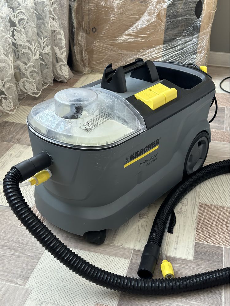 Моющий пылесос Karcher Puzzi 10/1. Для Химчистки мебели