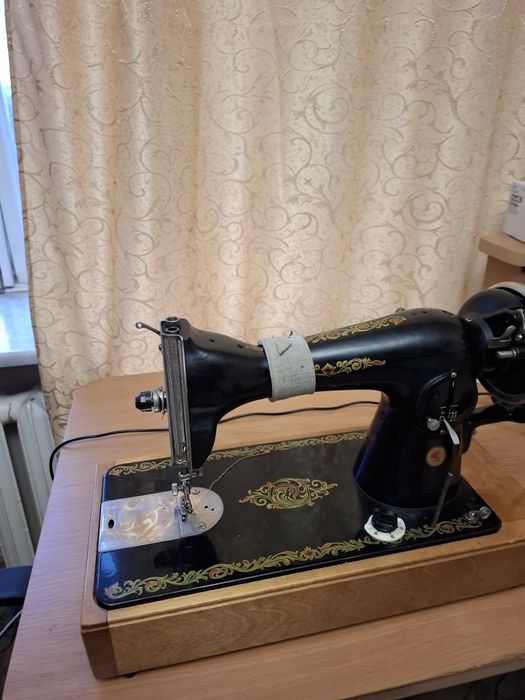 Швейная машинка, ручной привод