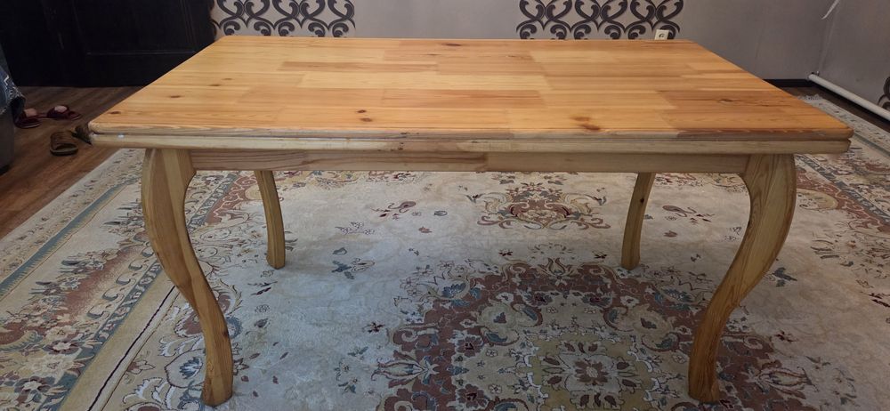 Столы из натурального дерева