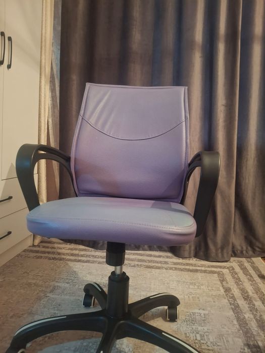 Продам компьютерное кресло.