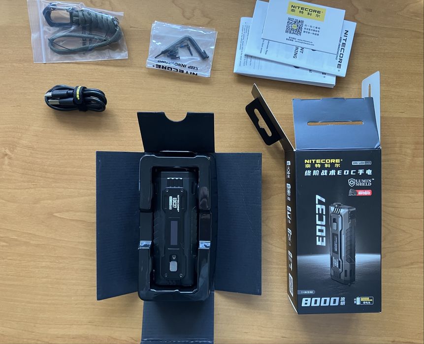 Nitecore EDC37 lanterna