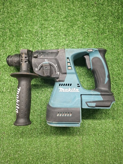 Безчетков тумбест перфоратор Makita DHR242