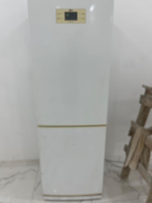 Продам холодильник LG