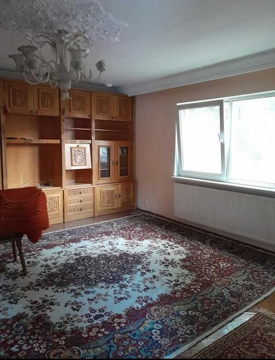 Casa cu etaj inchiriat