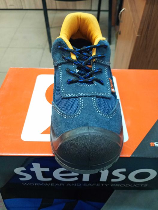 Чисто нови работни дамски обувки