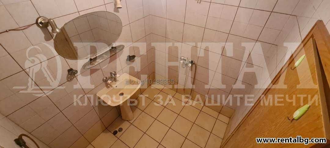 Тристаен апартамент 105 кв.м 5 етаж