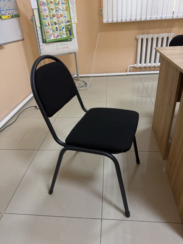 Продам столы,стулья,шкаф,мини диван