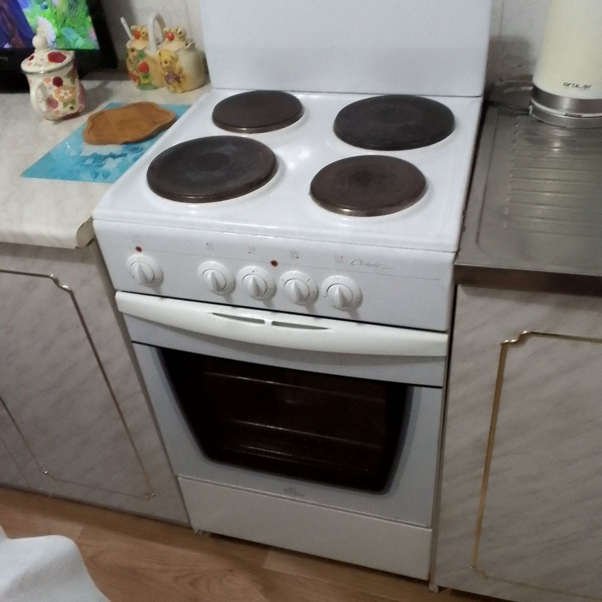 Продаю печку электрическую