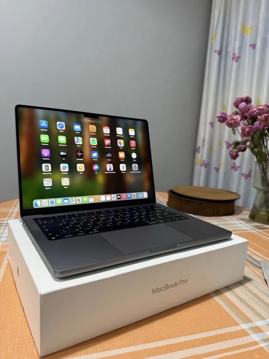 Macbook pro 14 16gb/512 120гц