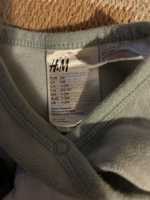 Costum gros H&M mar 56, 1-2 luni, permisiv