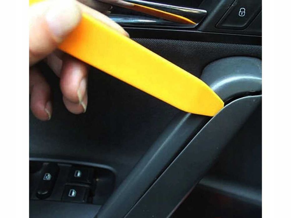 Set 4 unelte pentru indepartarea tapiteriei si pieselor plastic masini