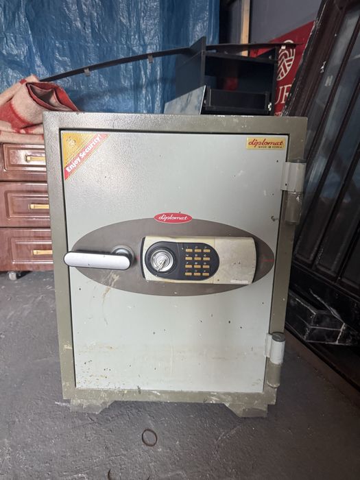 Продам сейф, в хорошем состоянии