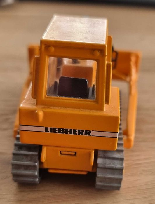 Se vinde machetă Buldozer liebherr siku