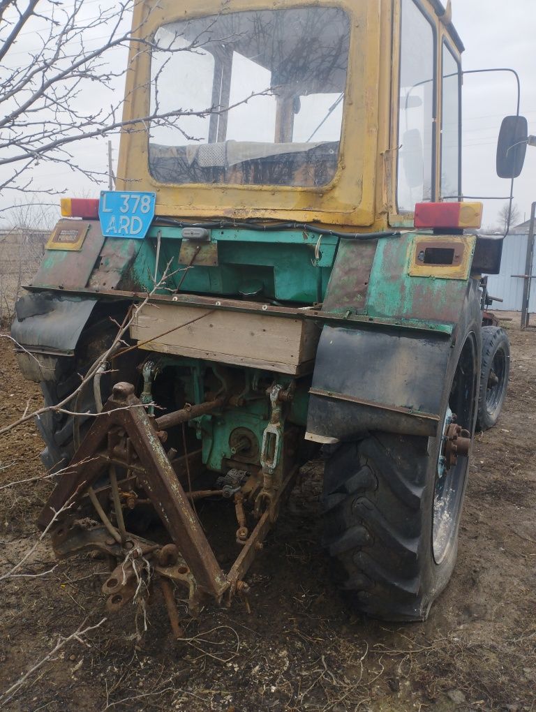 Срочно продается трактор