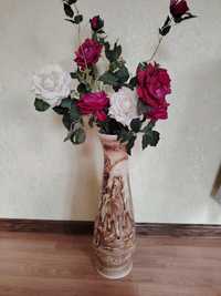Напольная ваза с цветами, очень красиво