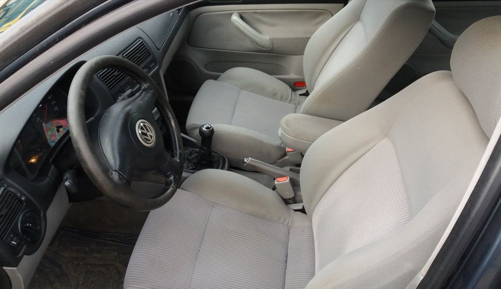 Ușa portiera stânga dreapta spate vw golf 4 hatchback cod culoare LC7V