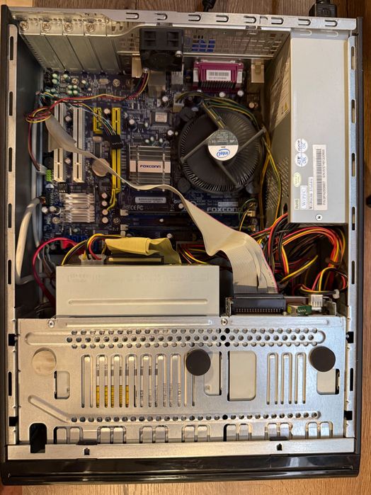 Компютър с монитор