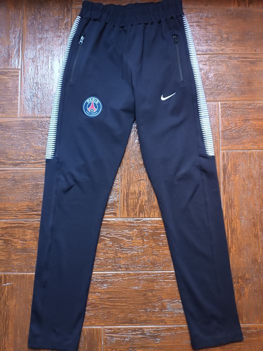 Trening Nike Paris