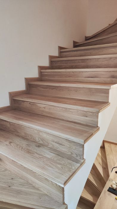 Професионален монтаж на паркет / ламинат ,первази ,лайсни