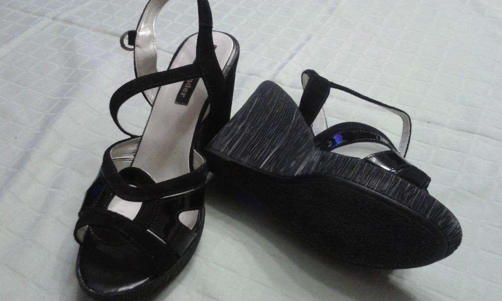 Vand sandale dama piele lacuita marimea 37