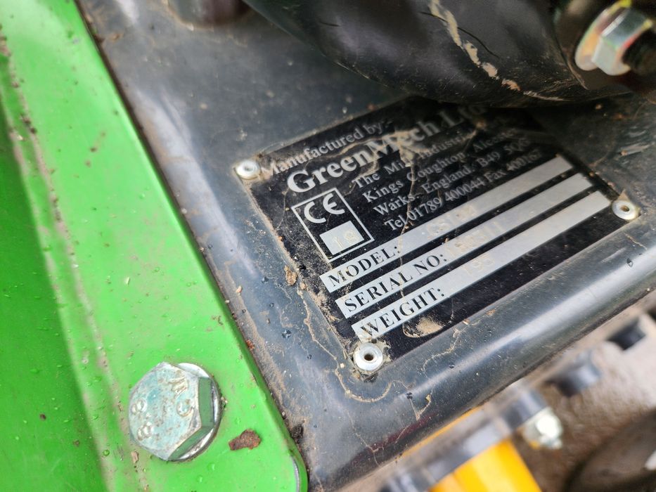 Tocător/crengi/lemn de la GreenMech CS100 tip remorca