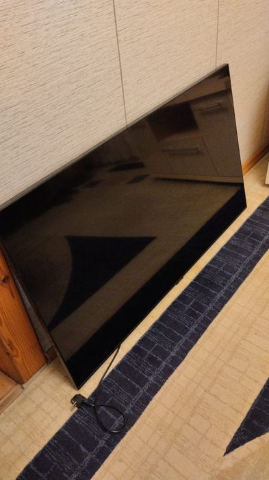 Продам разбитый телевизор