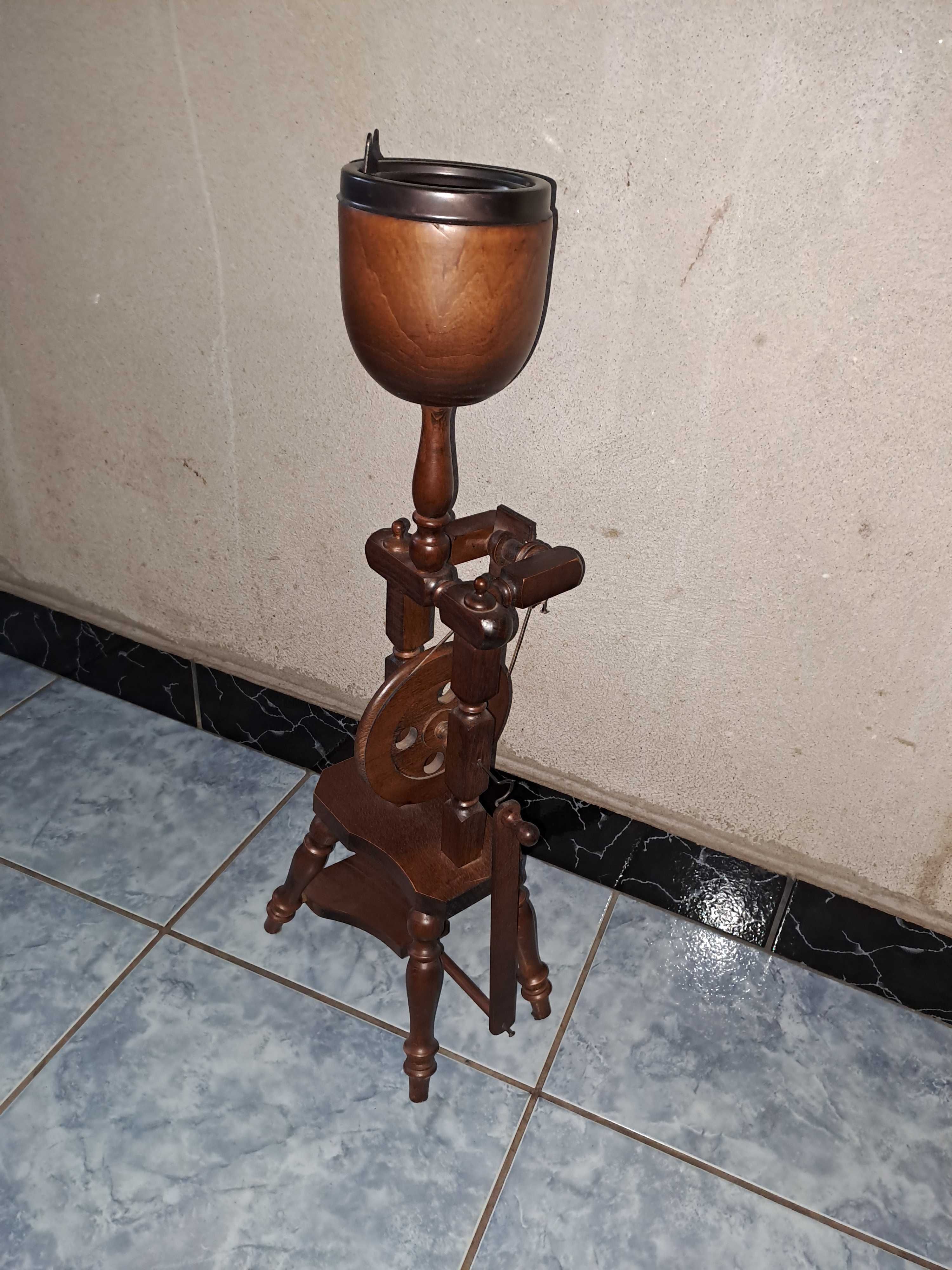 scrumiera fuior vartelnita