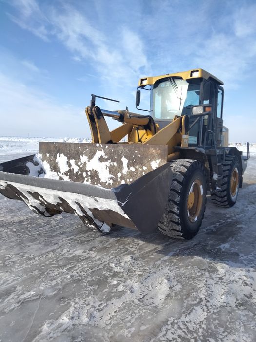 Продам погрузчик LW300FN 2013 года