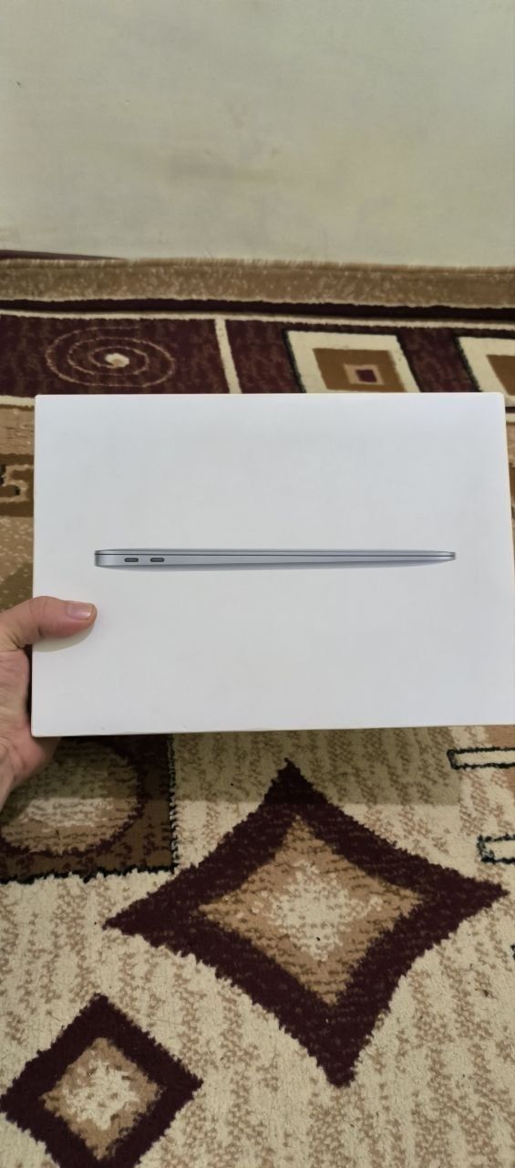 MacBook Air 13 2018 silver