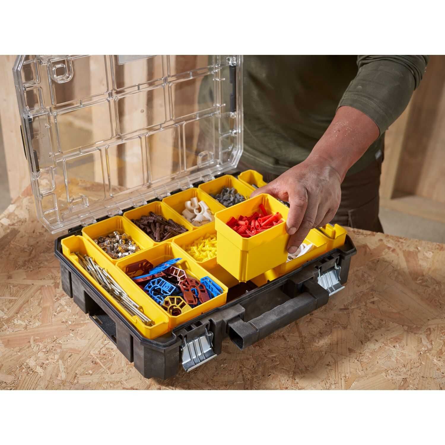Куфар за инструменти органайзер STANLEY FMST82967-1 PRO-STAK