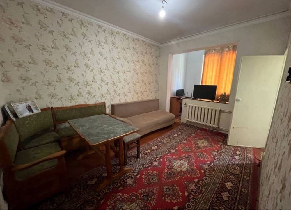Чиланзар. 7кв Срочно 2 хонали.
