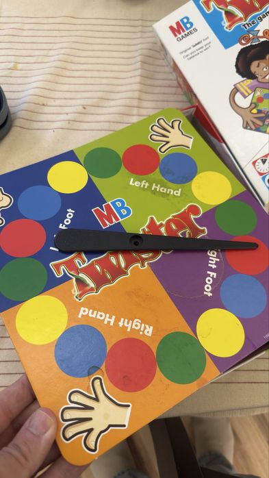 Twister – настолна игра