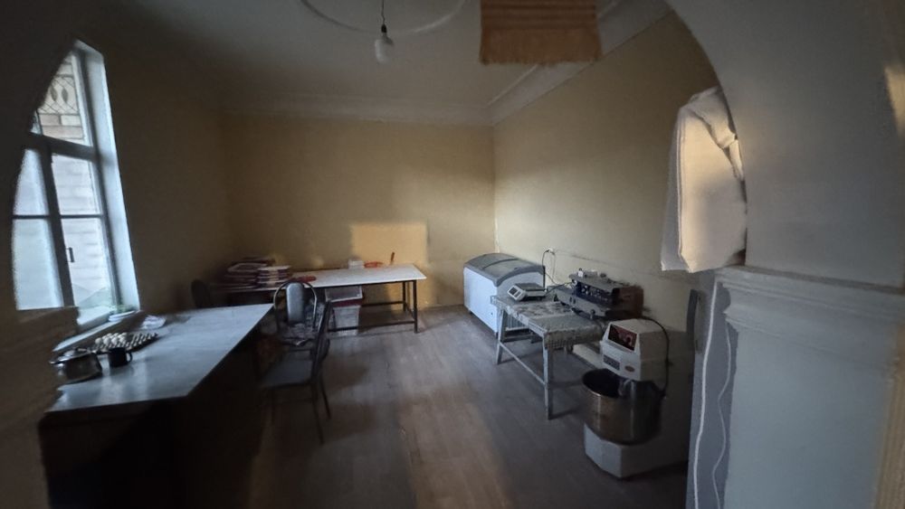 Кармана сентирида ховли сотилади