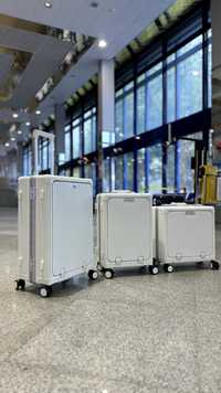 Противоударные чемоданы