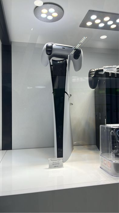 Vand PlayStation 5 + FIFA  Timisoara si Targu Jiu