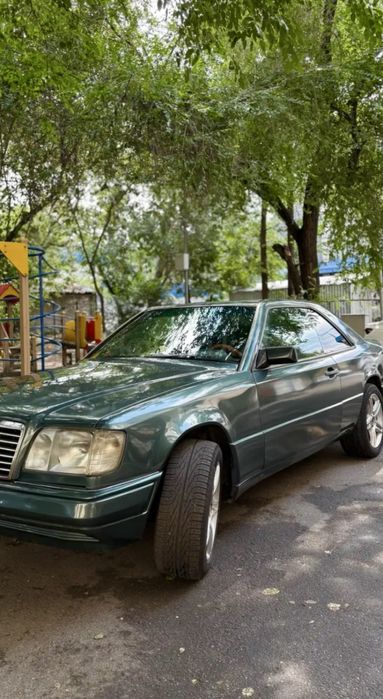 Мерседес C124 купе