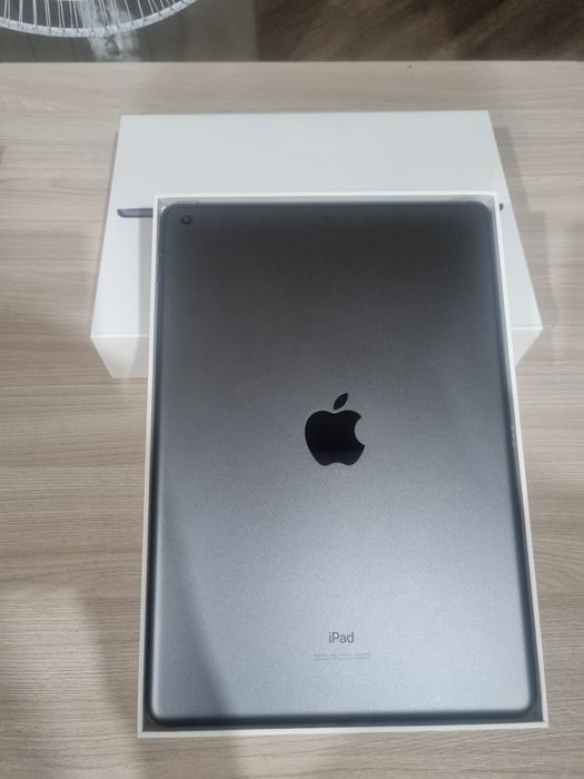 Продам почти новый Ipad 9th Gen 64 GB