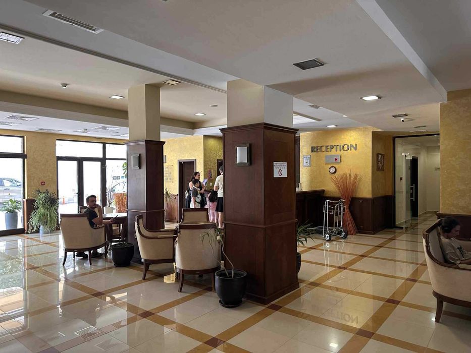 Продавам  Едностаен апартамент -в гр. Варна , к.к. Златни пясъци
