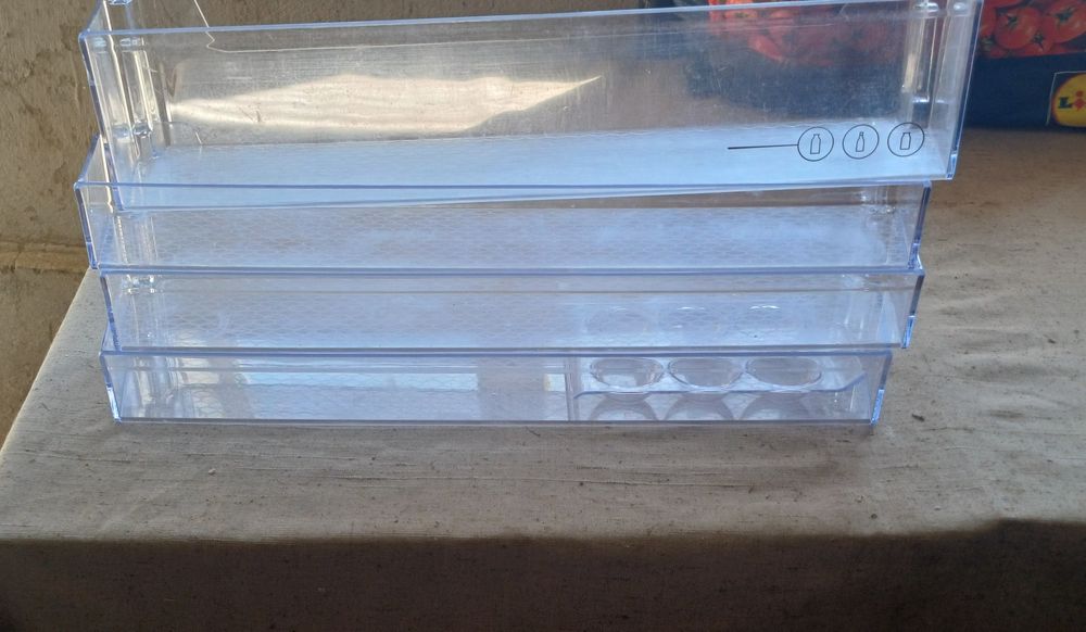 Sertare,rafturi,suport sticle combina frigorifica Beko k60406ne