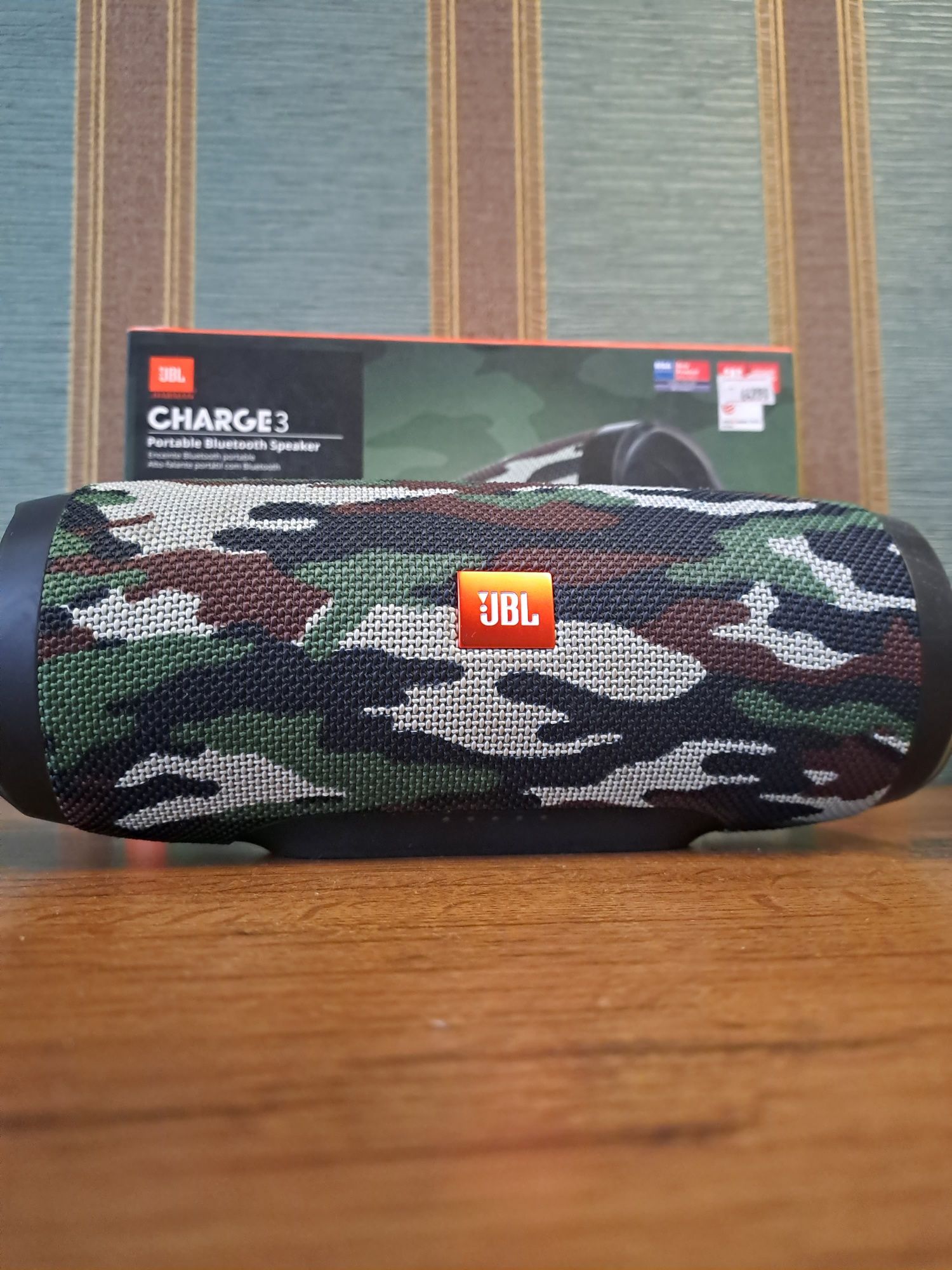 Колонка jbl charge 3