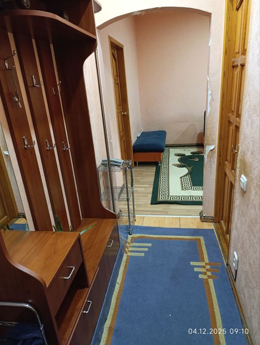 Сдам 2 ком 4этаж 4дом Чилонзор 18кв.Ор: парламент