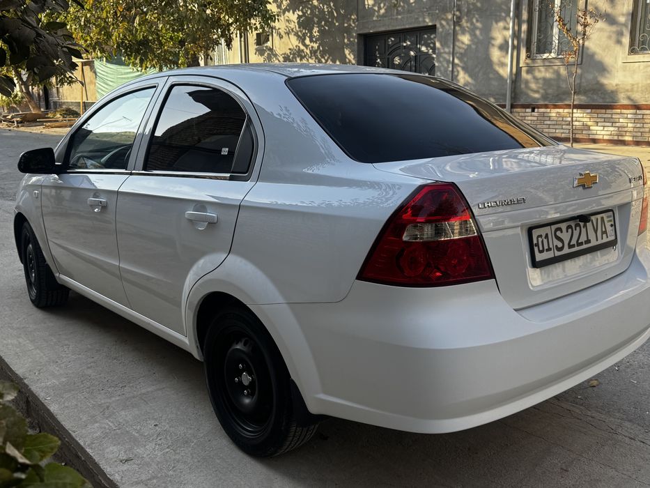 Nexia 3 2017 yil gaz bor 4 pokoleniya 154000 yurgan