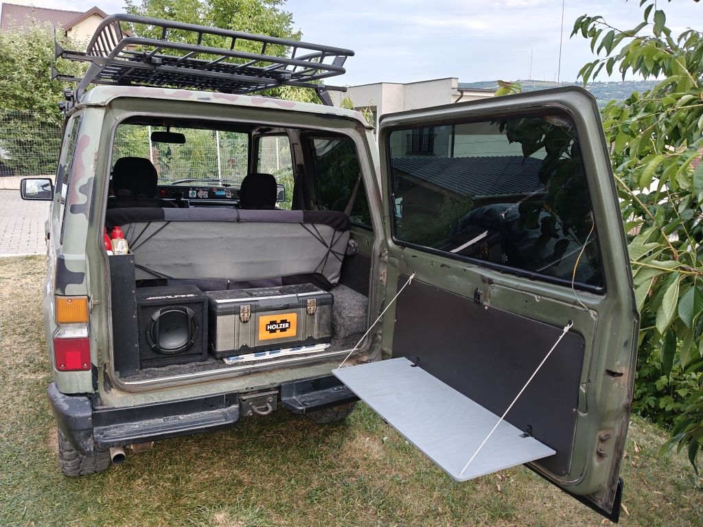 Daihatsu Rocky F80LV