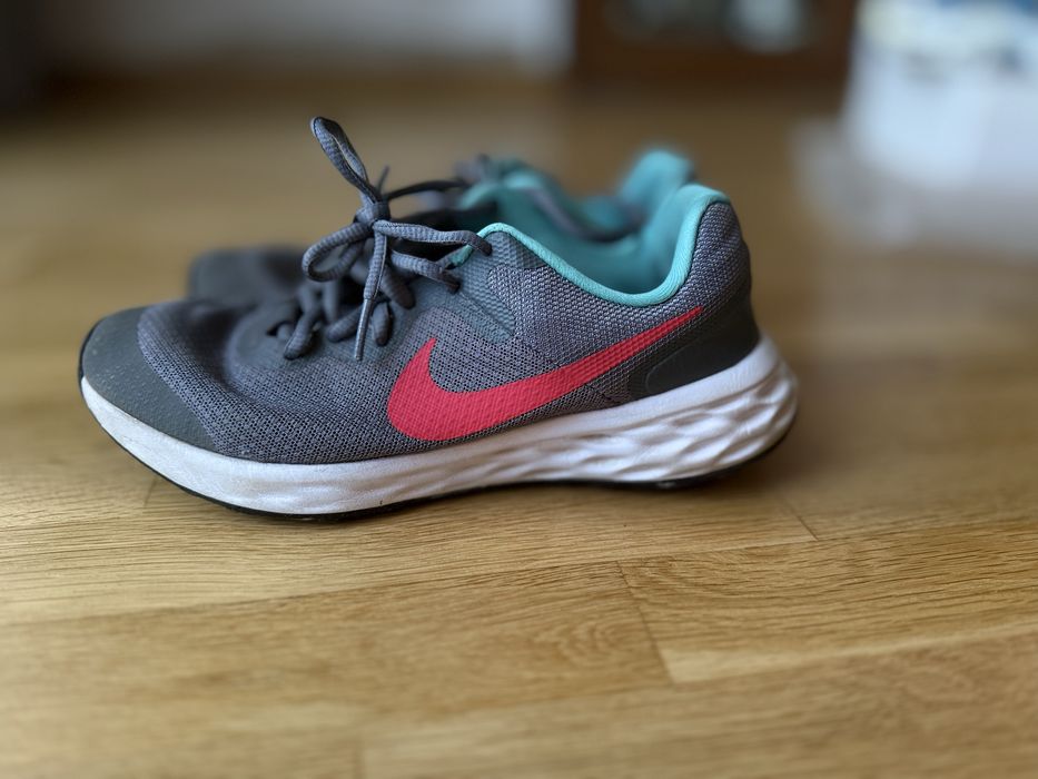 Малатонки Nike за спорт