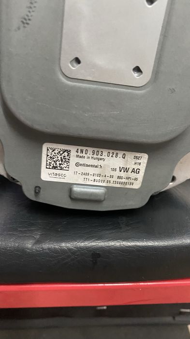 Alternator Audi 2019 in sus