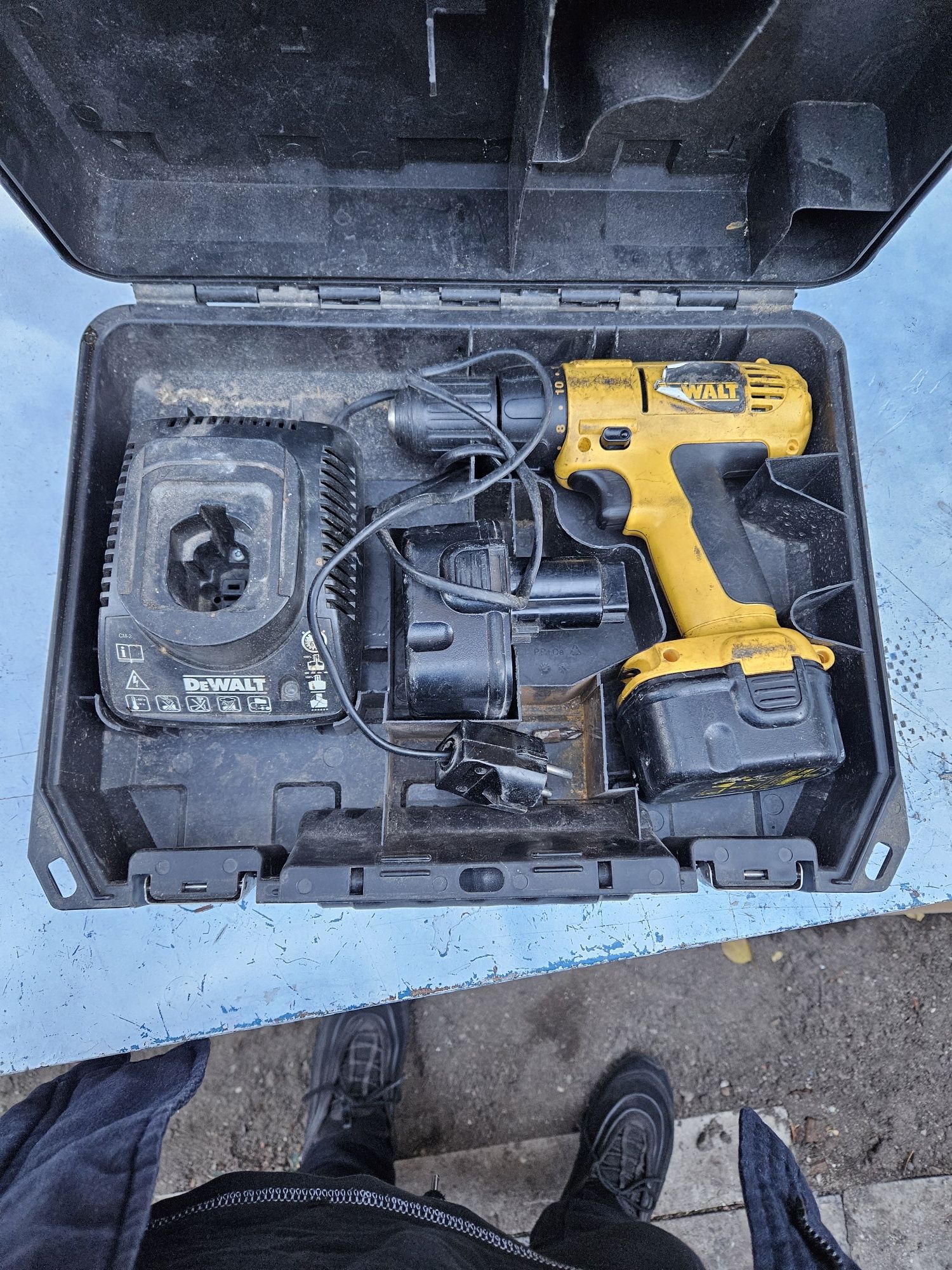 DEWALT  винтовер оригинален комплект