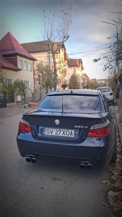 Vând Bmw e60 520d