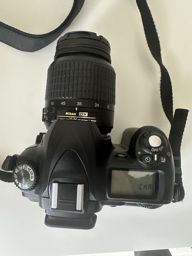 Nikon D50 със обектив и чанта