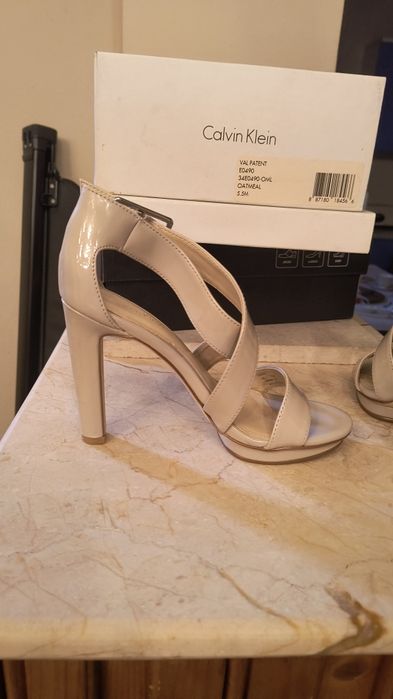 Sandale bej  Calvin Klein, cu toc, din piele naturala