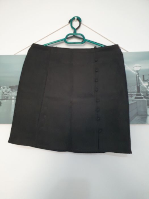 Fusta scurta reserved imitație piele întoarsă marime M